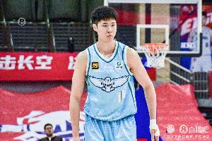 租借结束！青岛日报：赵嘉义已经正式加盟青岛男篮