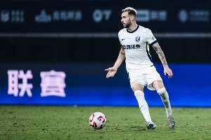 图多列：邓指导对每人都有针对部署 适应炎热天气的办法是多喝水