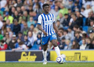 英媒：曼联计划在2026年引进两名新中场，巴莱巴等多名球员成目标