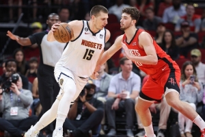 美记：没有现役内线能到约基奇的水平 但申京可成为下一个约基奇