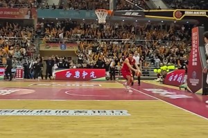 开拓者做客洛杉矶，杨瀚森首次面对哈登小卡，能出战多长时间？