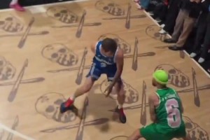 登哥粉丝！贾斯丁-比伯打篮球居然还是个左手将