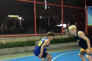 最强星二代！布泽尔儿子卡梅隆-布泽尔NCAA轰24+23