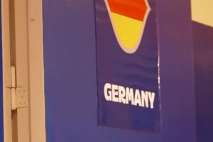 这赛季能争个奖项？阿杰伊米切尔展示自己的冠军戒指！